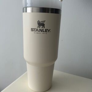 Cream 30 ounce Stanley